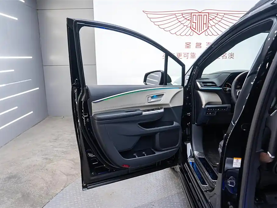 TOYOTA SIENNA SIENNA 2024