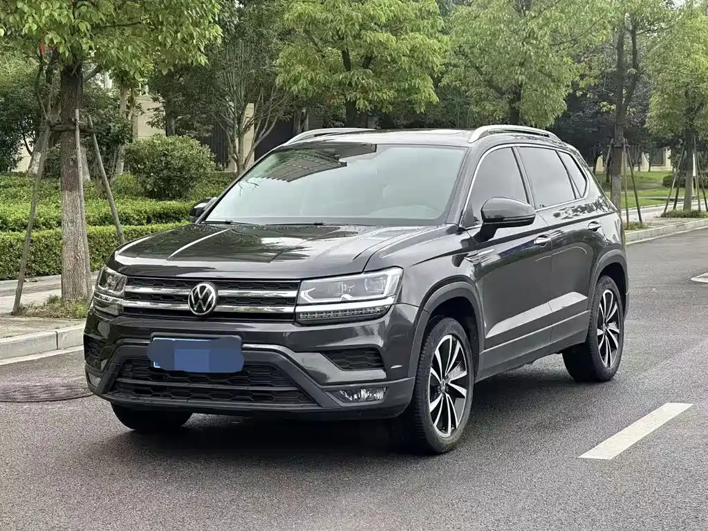 VOLKSWAGEN THARU 2021