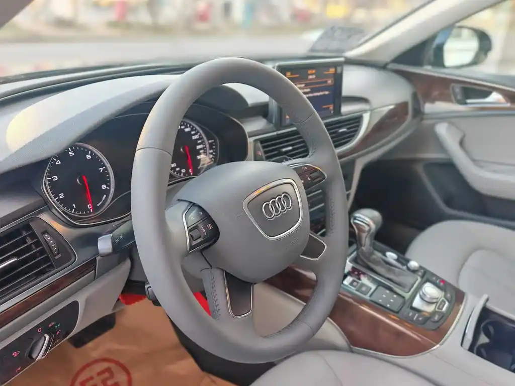 AUDI A6L 2014