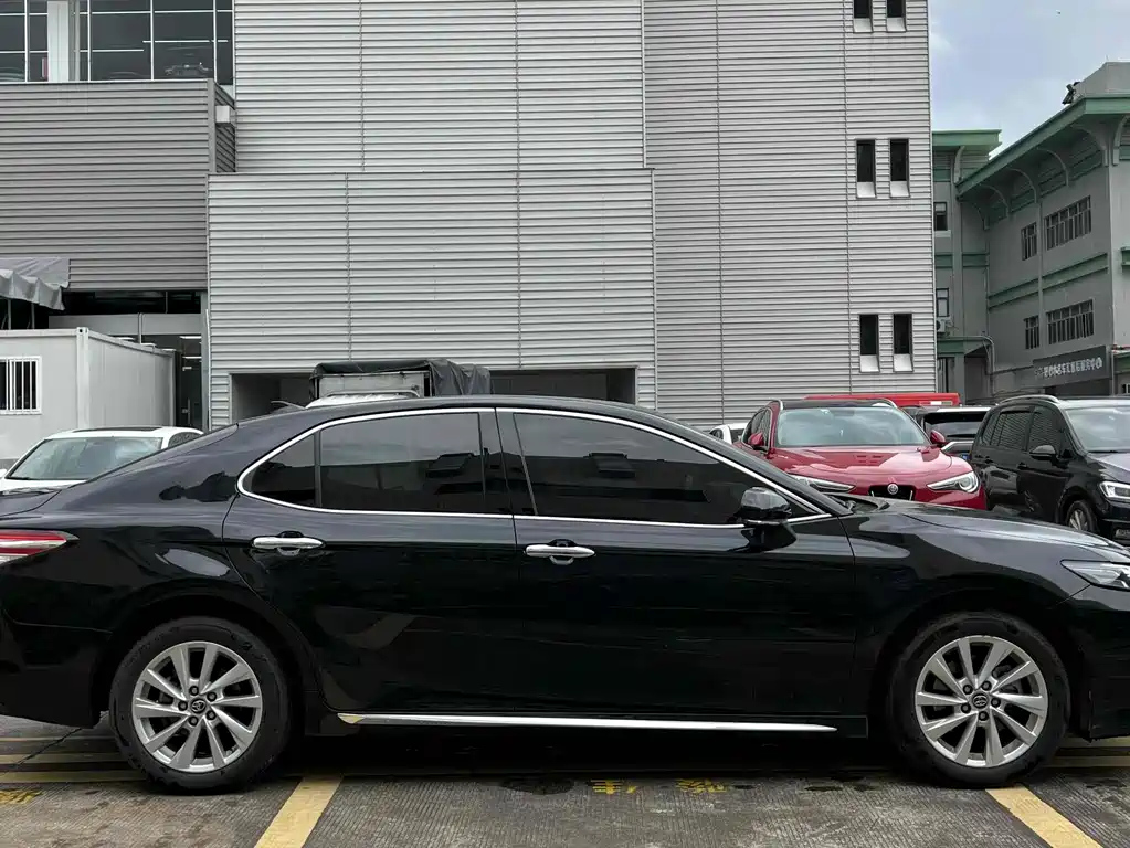 TOYOTA CAMRY 2023