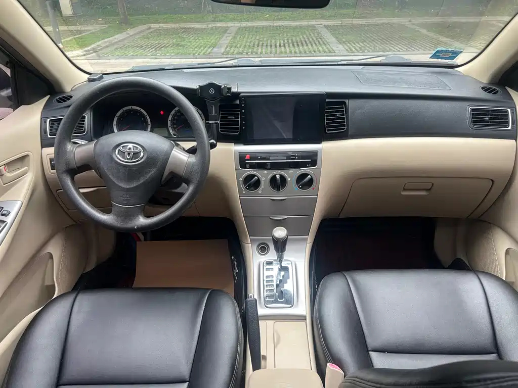 TOYOTA COROLLA 2013