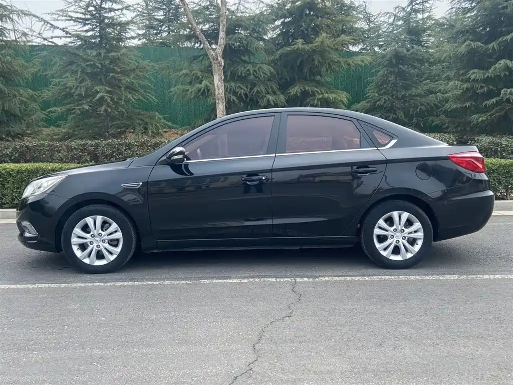 CHANGAN EADO 2014