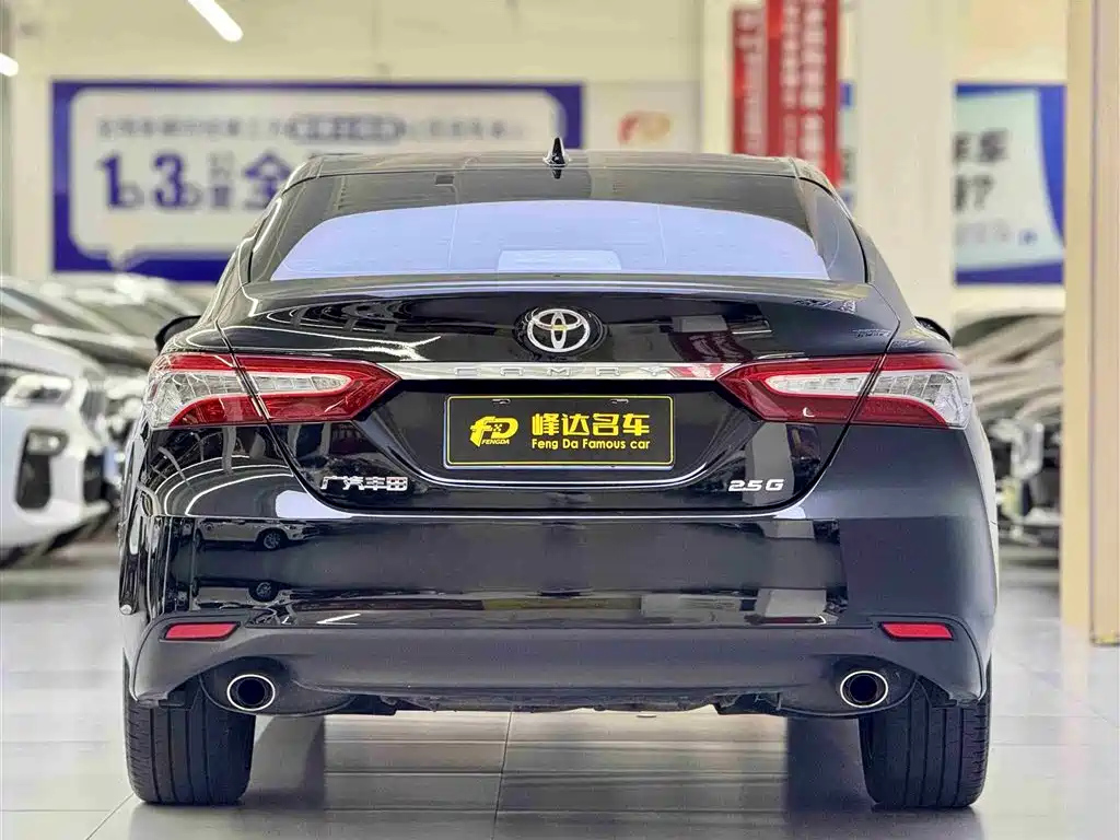 TOYOTA CAMRY 2021