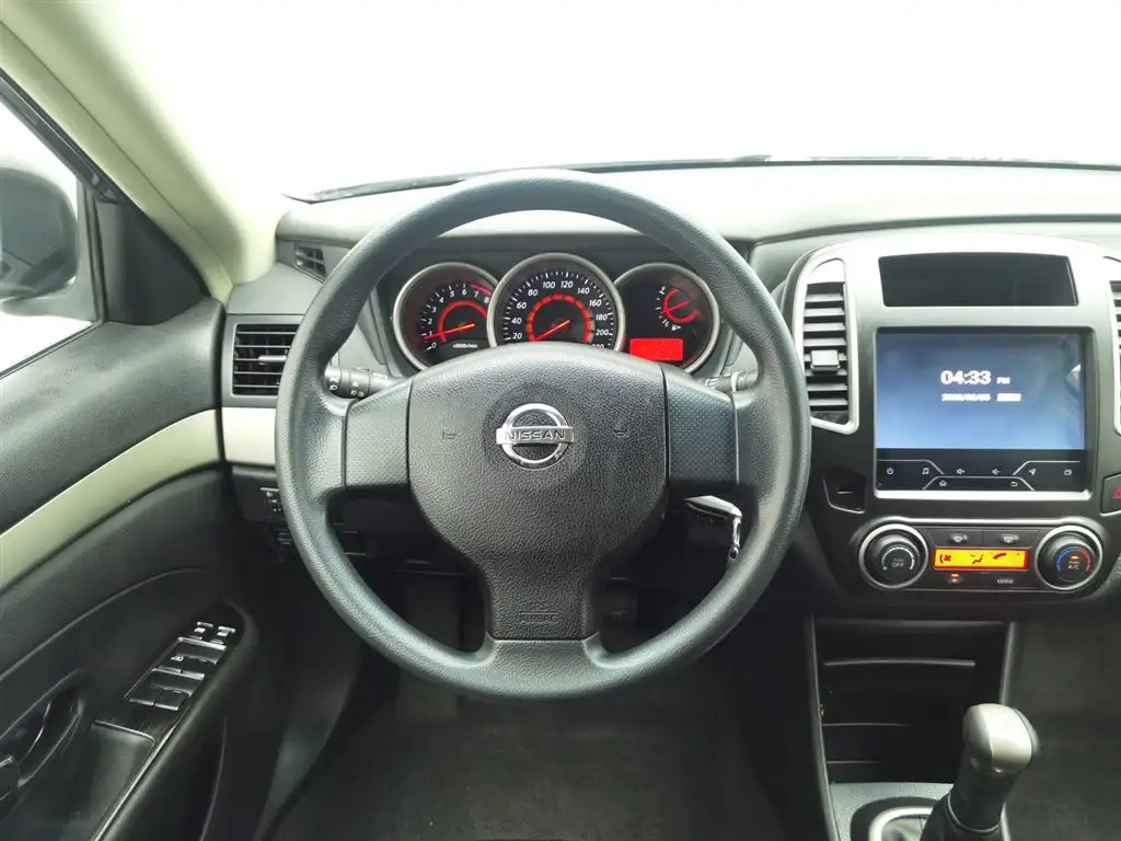 NISSAN SYLPHY 2019