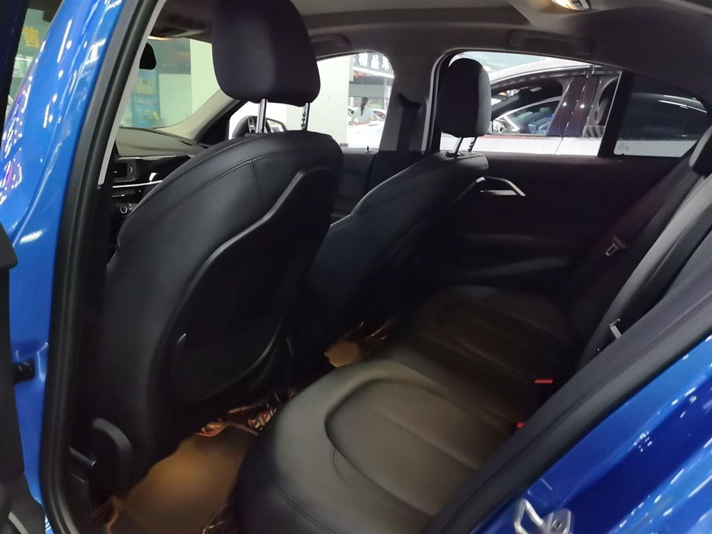 BMW 1-SERIES 2018