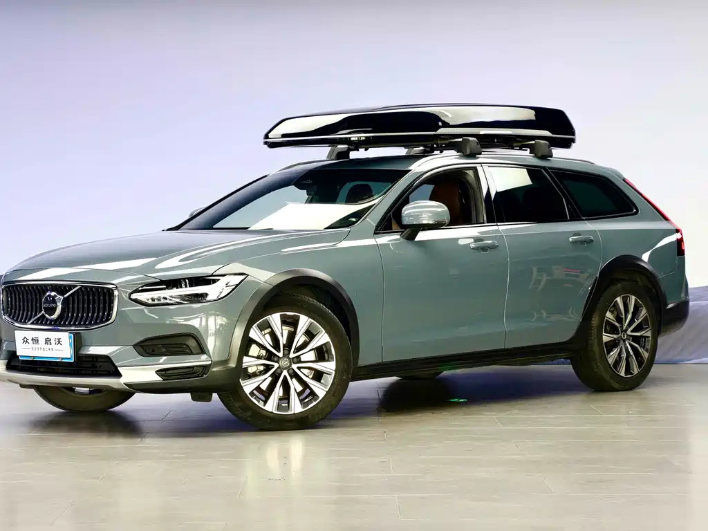 VOLVO V90 2022