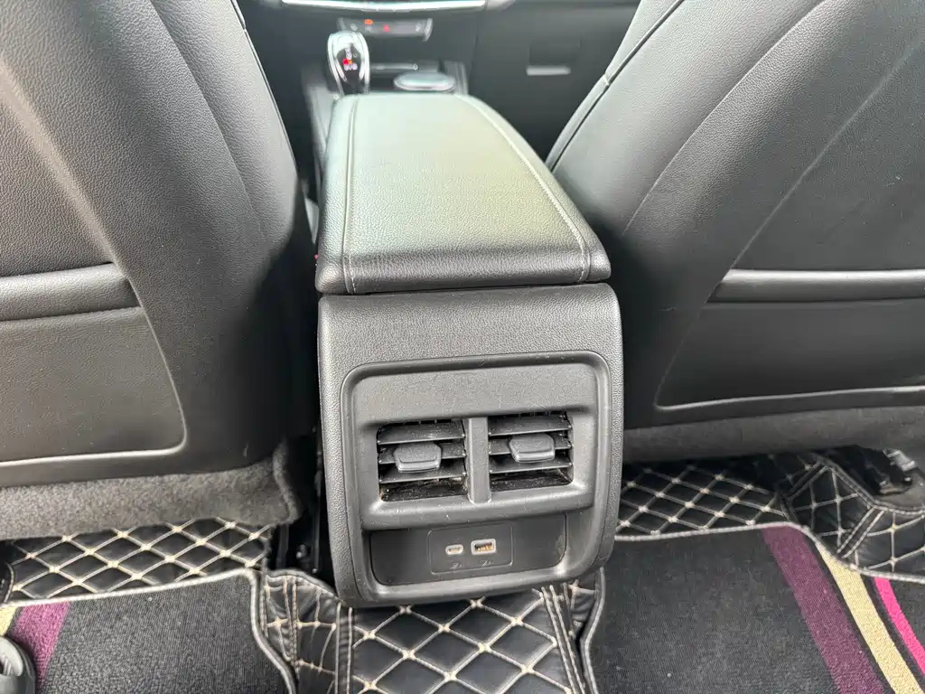 CADILLAC XT4 2021
