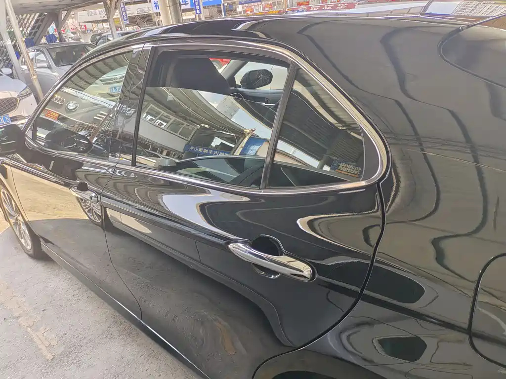 TOYOTA CAMRY 2019