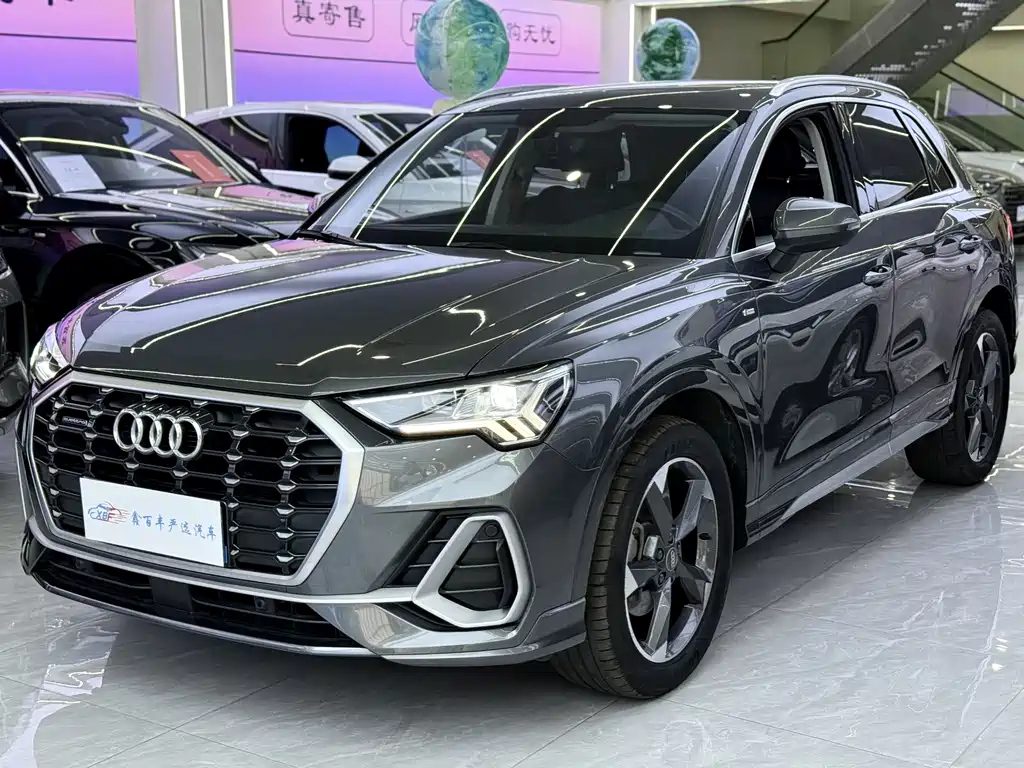 AUDI Q3 2019
