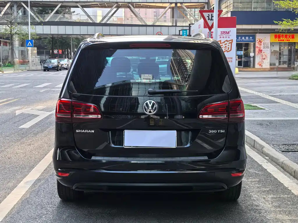 VOLKSWAGEN SHARAN 2016
