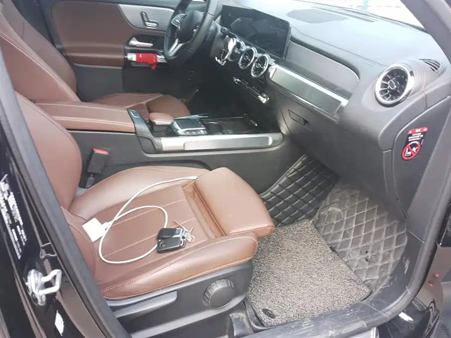 MERCEDES BENZ GLB 2020