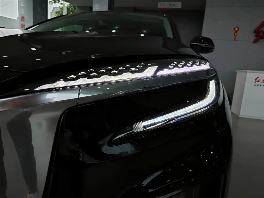 HONGQI HS3 PHEV 2024