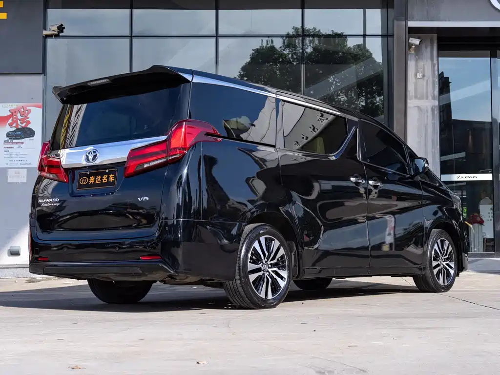 TOYOTA ALPHARD 2018
