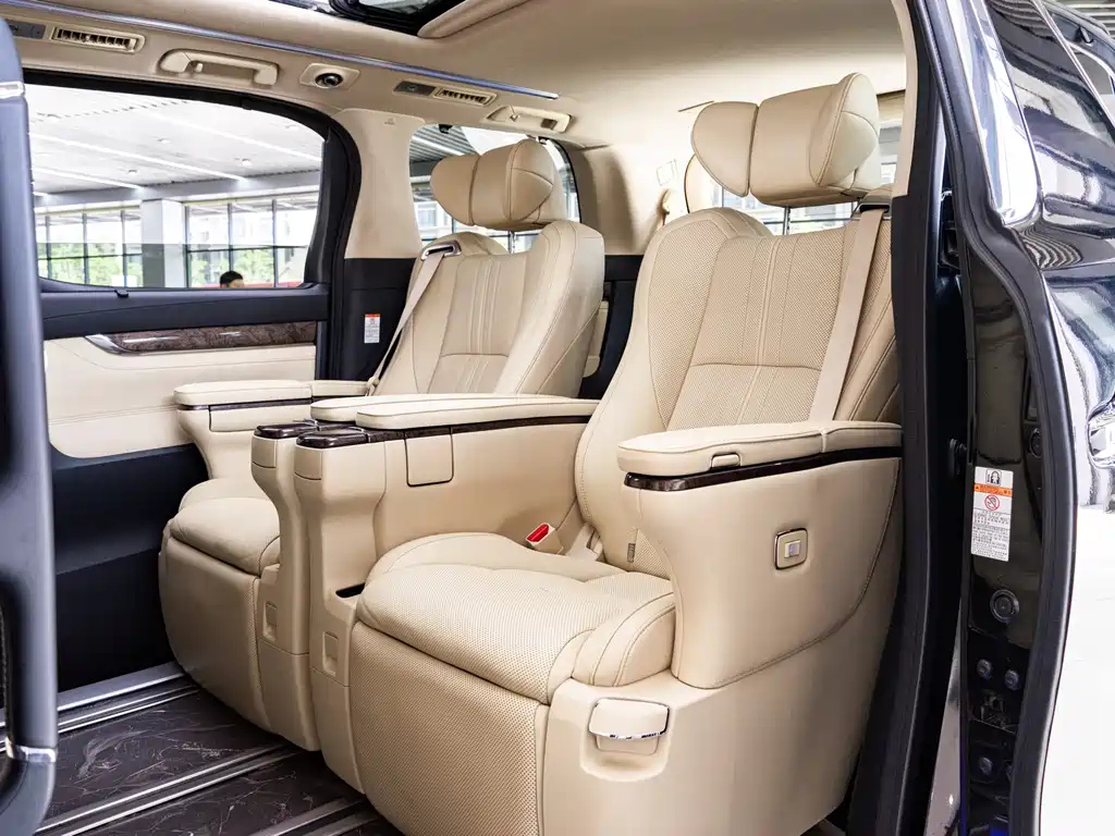 TOYOTA ALPHARD 2018