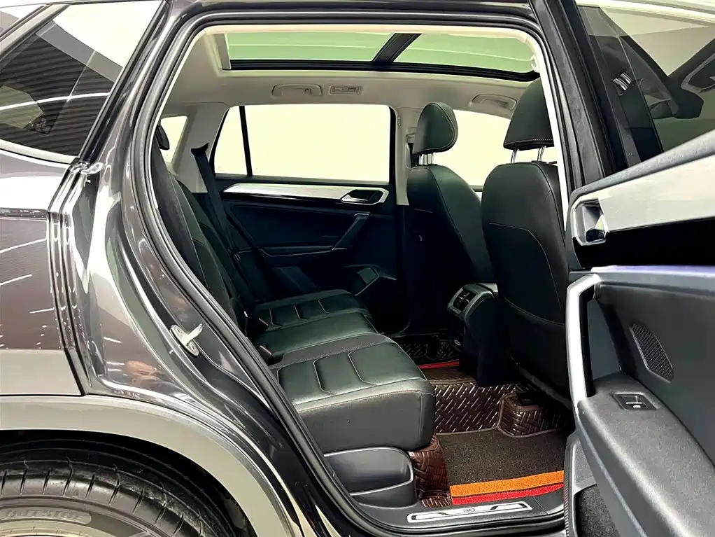 VOLKSWAGEN TAYRON 2021