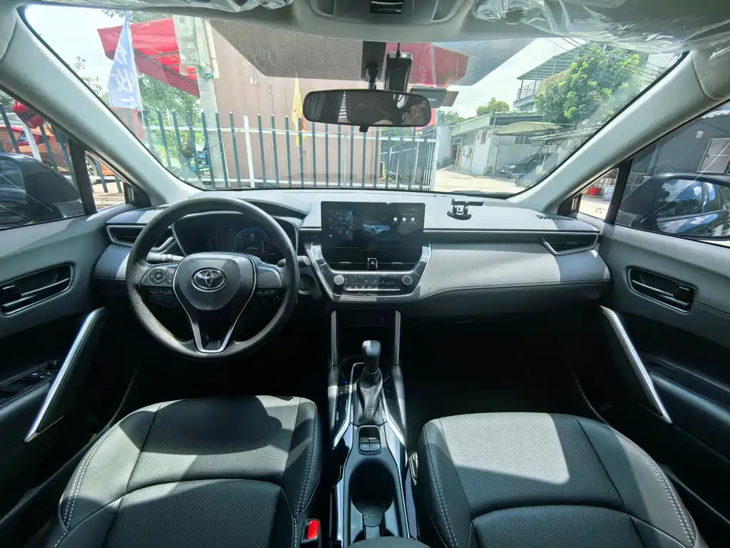 TOYOTA FRONTLANDER 2024