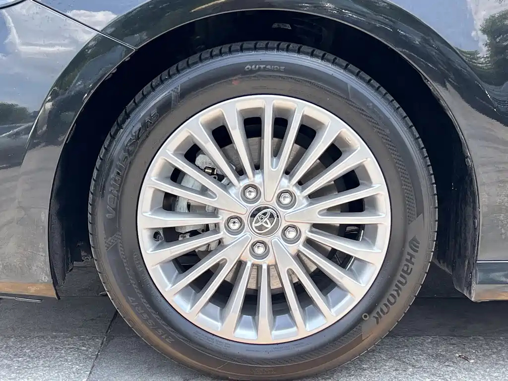 TOYOTA CAMRY 2024