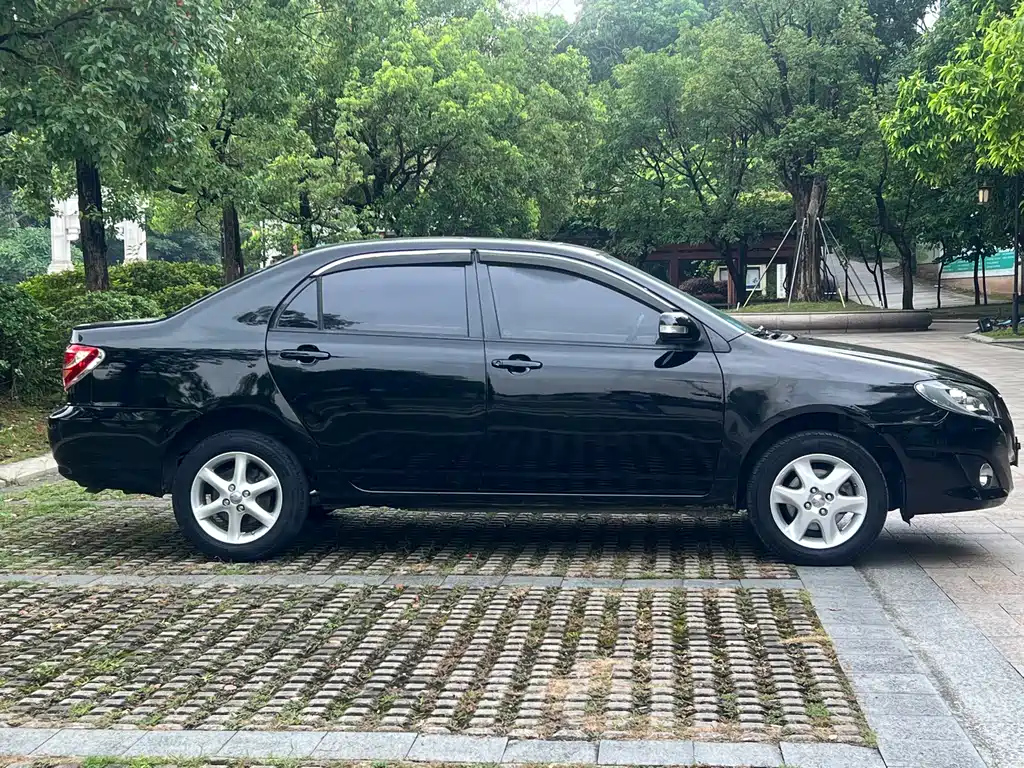 TOYOTA COROLLA 2013