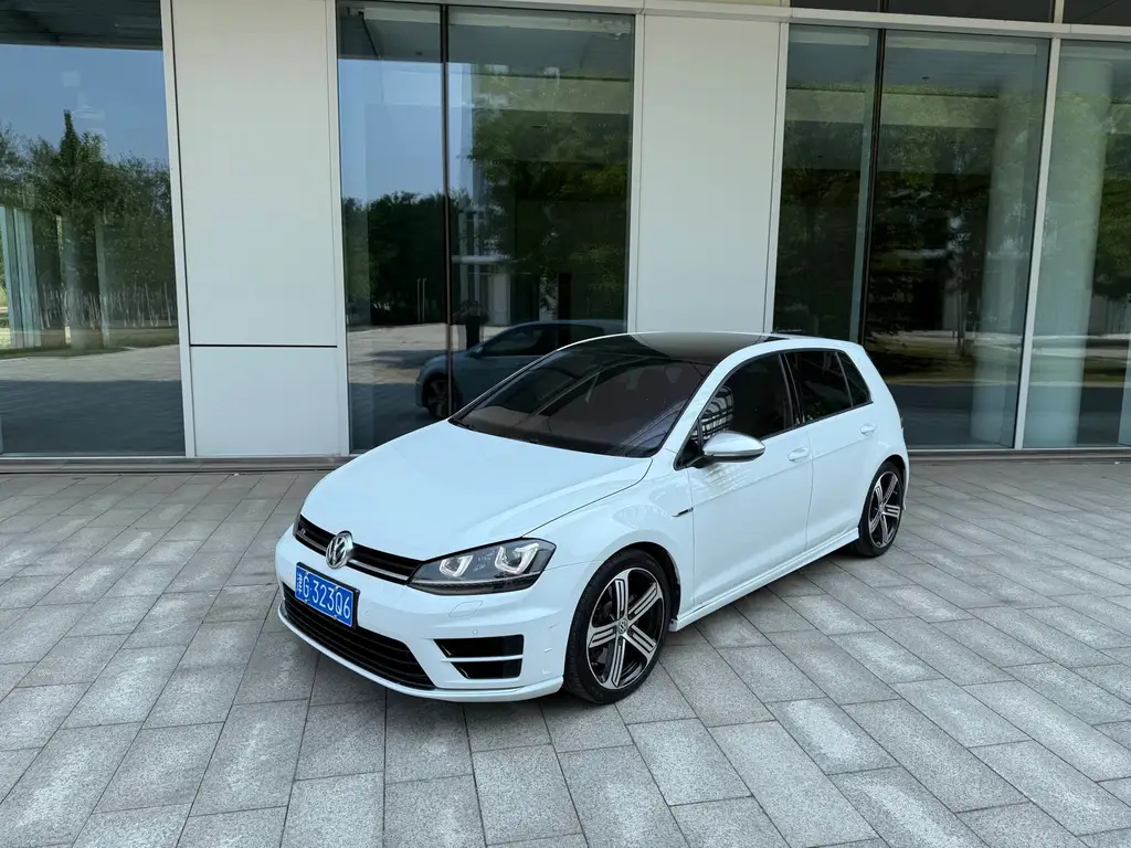 VOLKSWAGEN GOLF IMPORT 2015