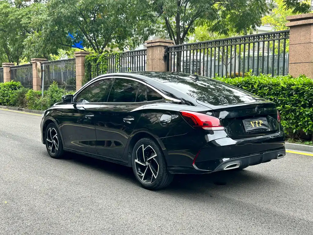 MG MG5 2021