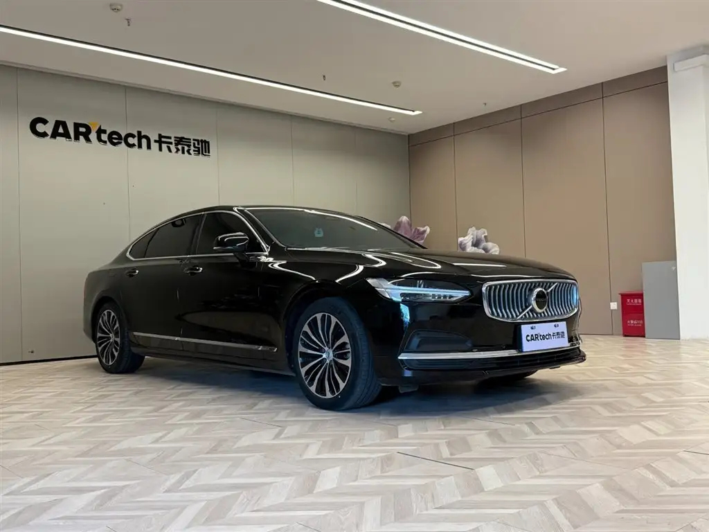 VOLVO S90 2022