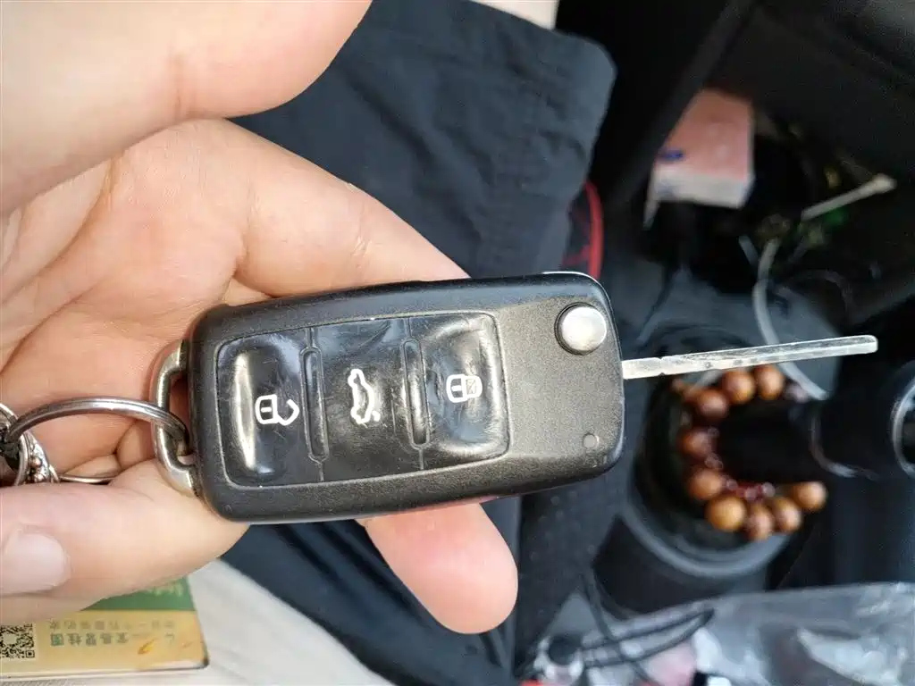 VOLKSWAGEN TOURAN 2013
