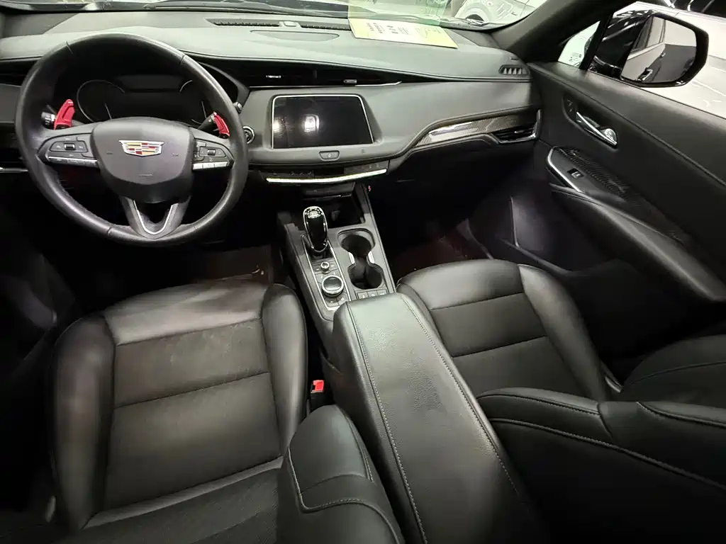 CADILLAC XT4 2021