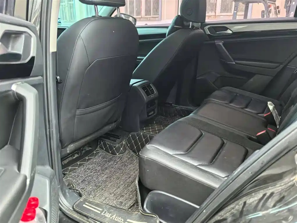 VOLKSWAGEN TAYRON 2019