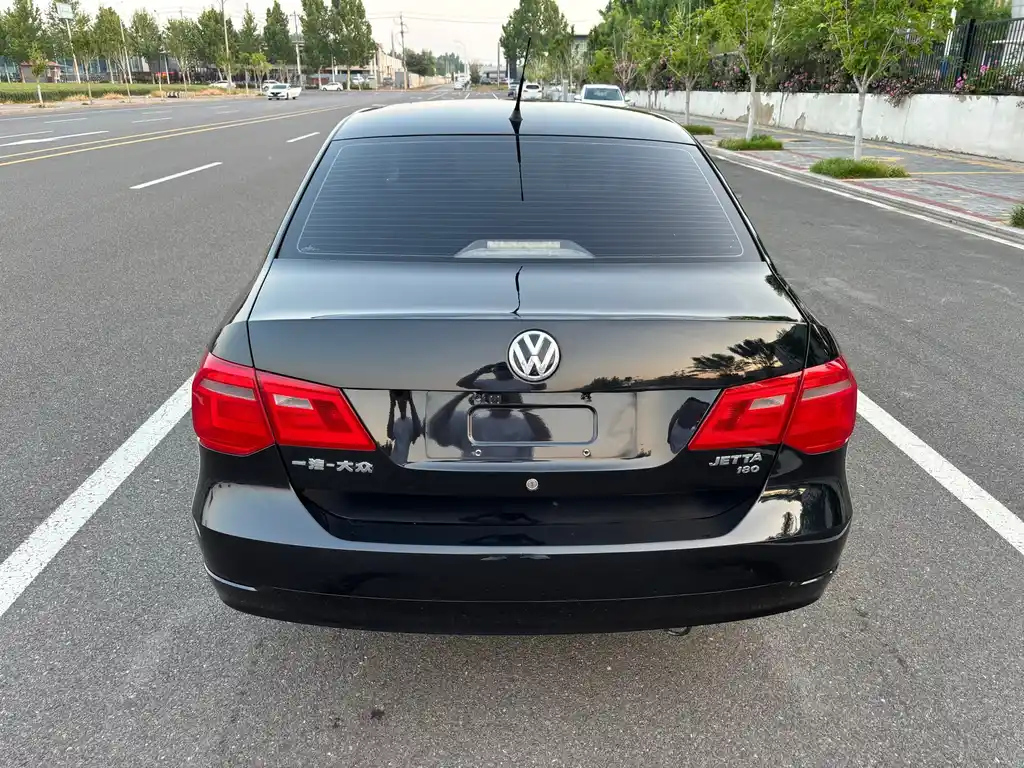 VOLKSWAGEN JETTA 2015