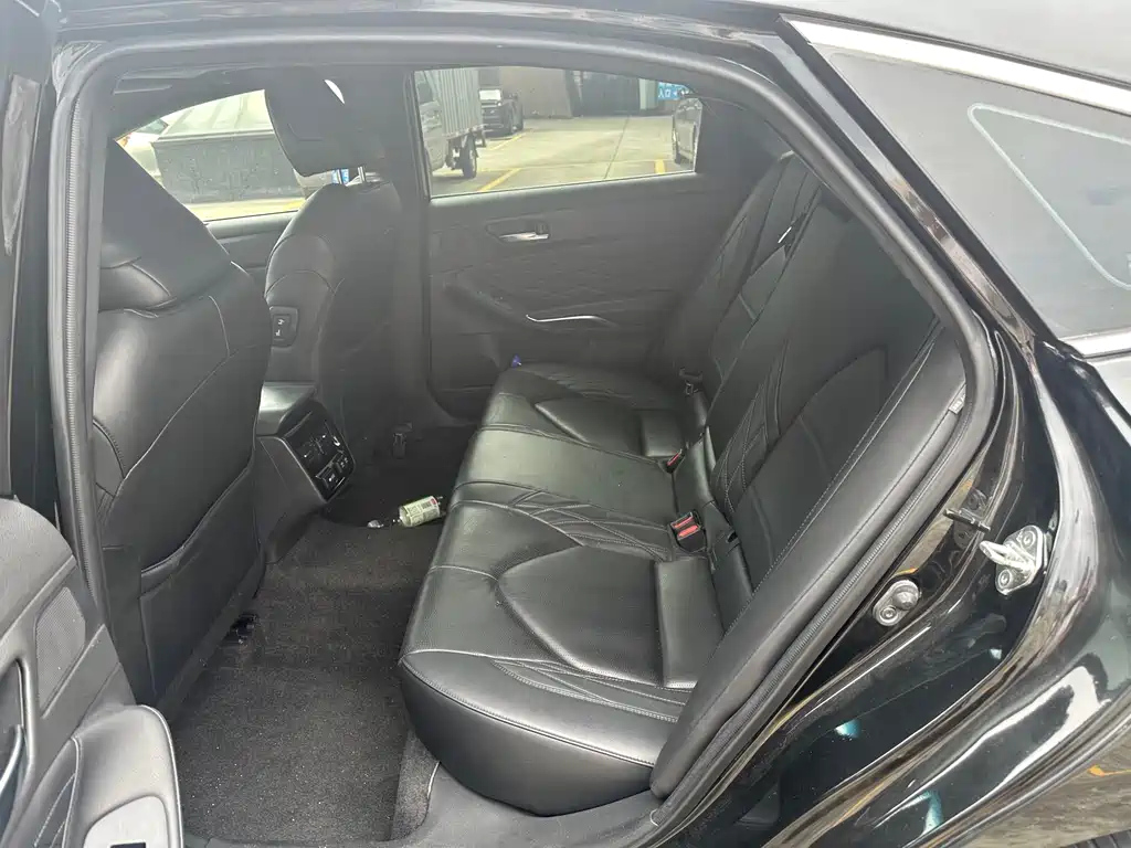 TOYOTA AVALON 2019
