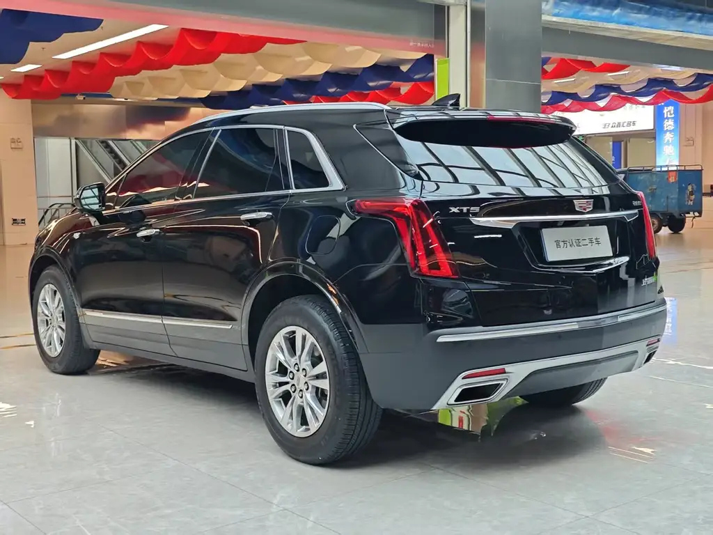 CADILLAC XT5 2023