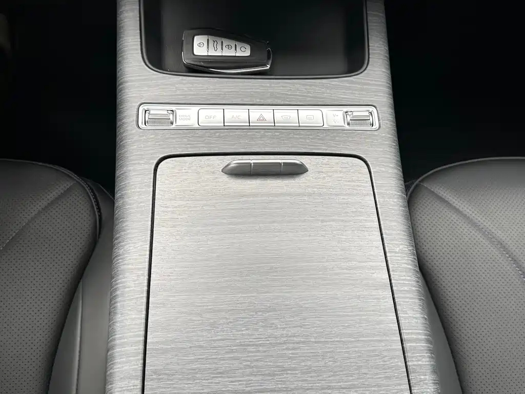GEELY AUTO PREFACE L 2024