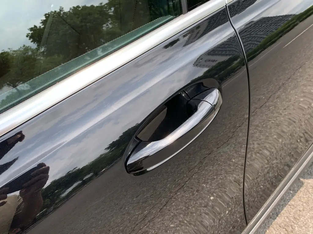 MERCEDES BENZ GLB 2024