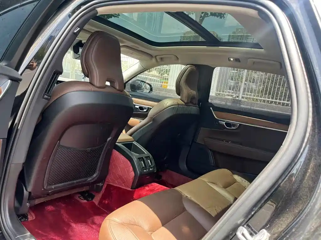 VOLVO S90 2020