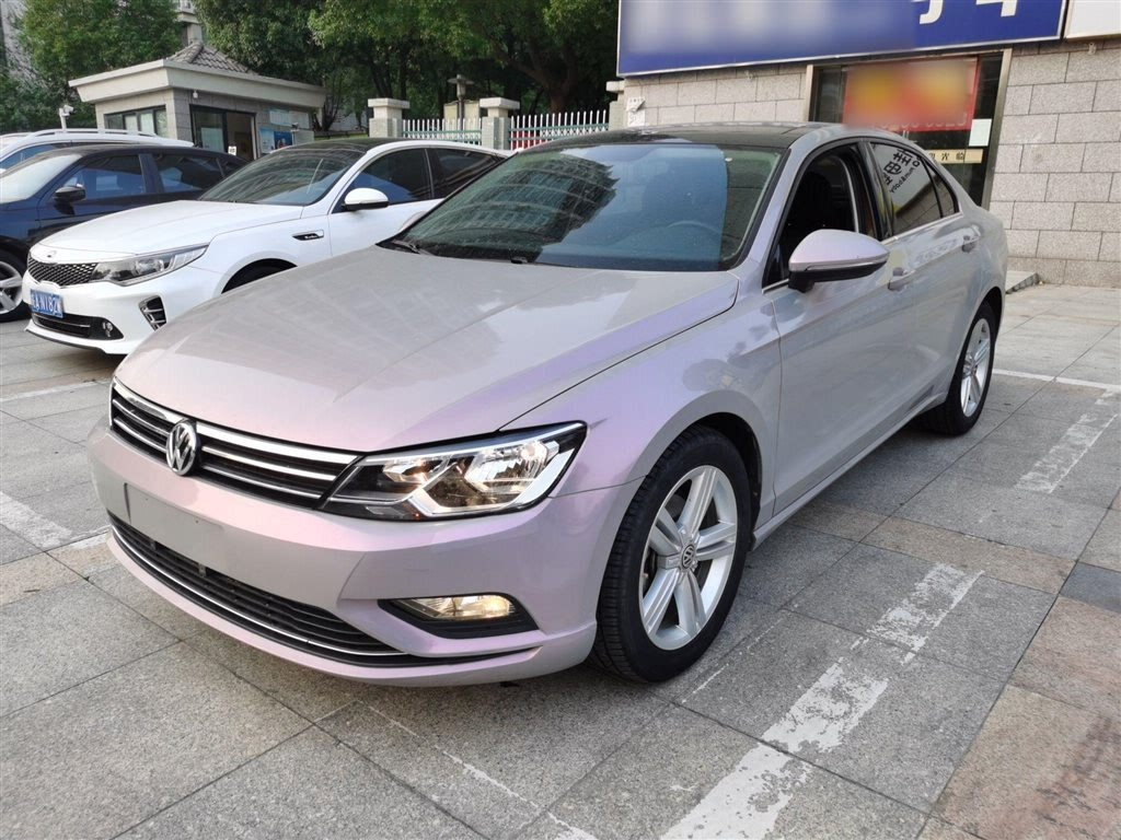 VOLKSWAGEN LAMANDO 2018