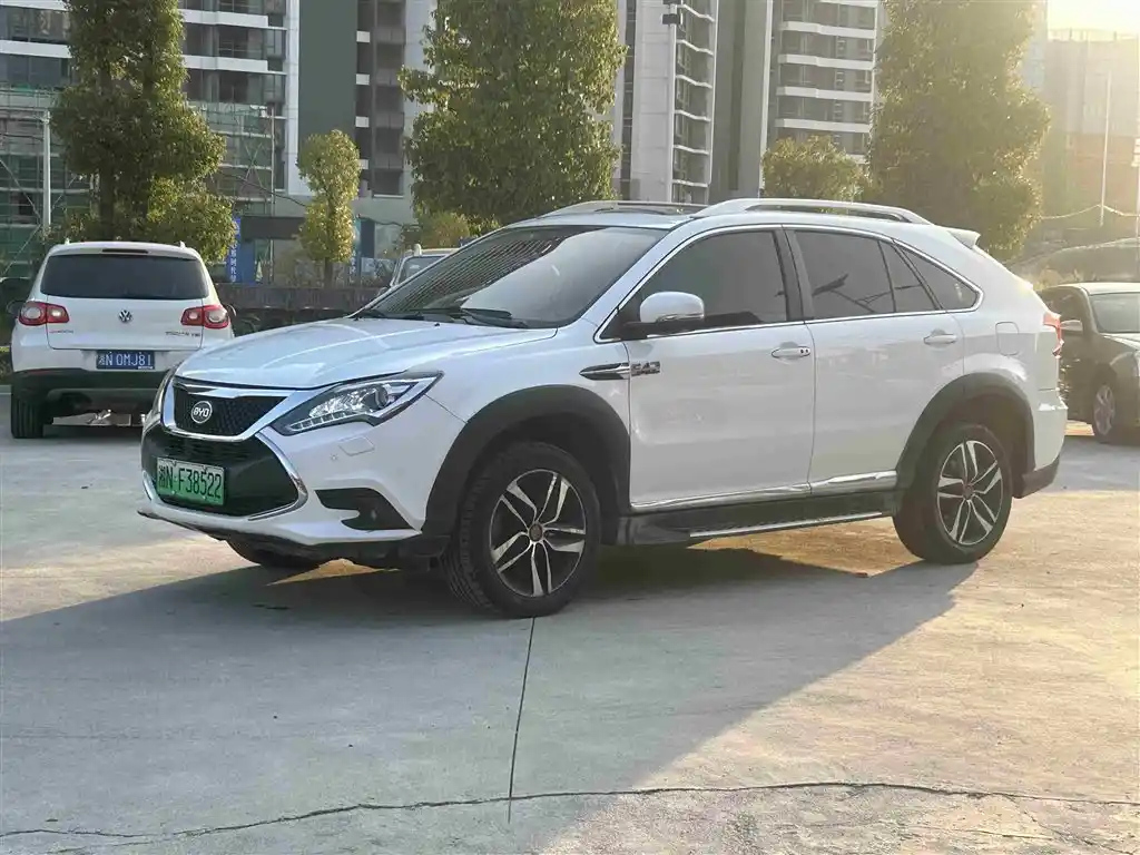 BYD TANG NEW ENERGY 2015