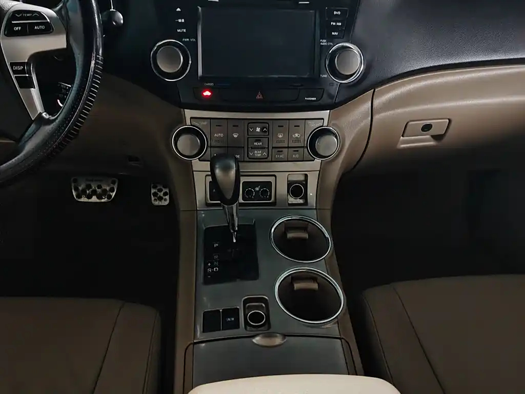 TOYOTA HIGHLANDER 2012