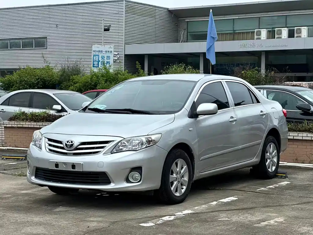 TOYOTA COROLLA 2013
