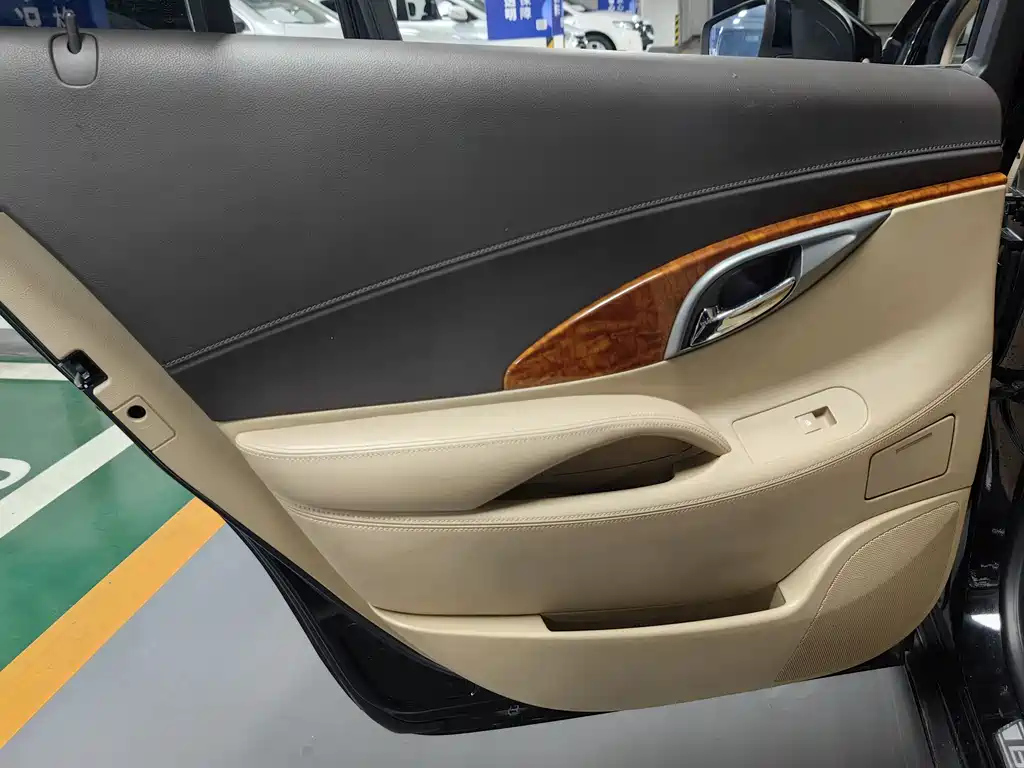 BUICK LACROSSE 2012
