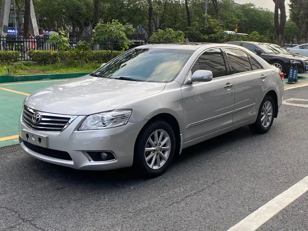 TOYOTA CAMRY 2010