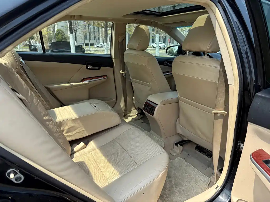 TOYOTA CAMRY 2012