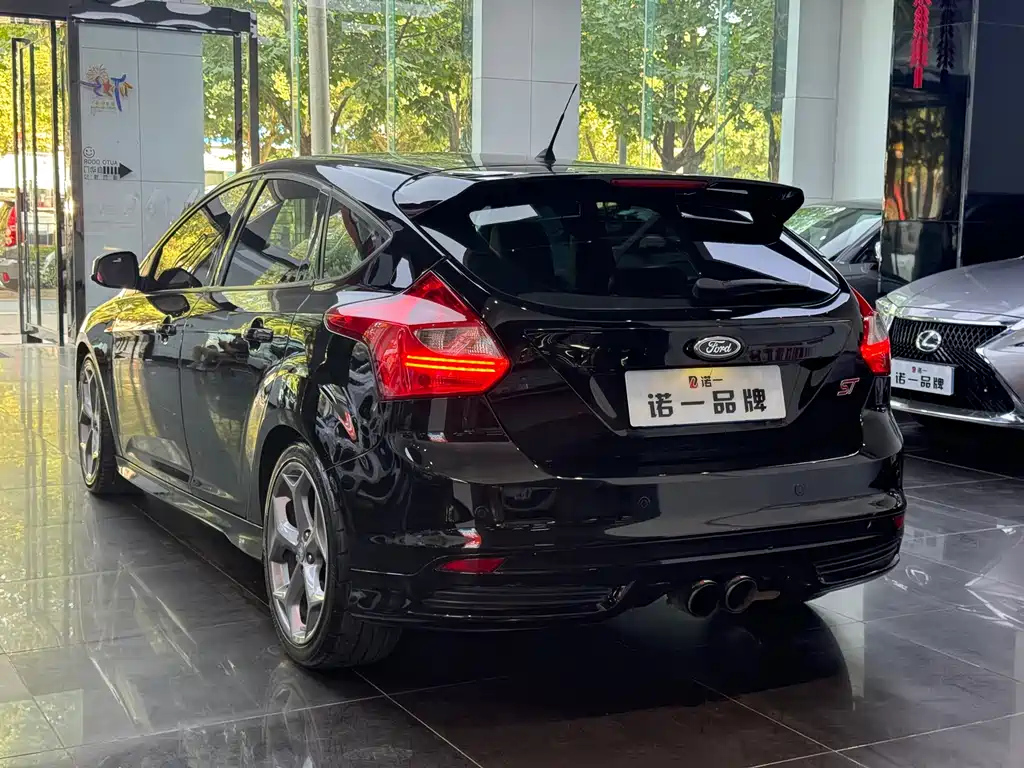 FORD FOCUS IMPORT 2014