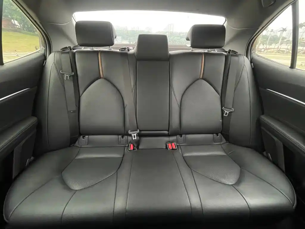 TOYOTA CAMRY 2021