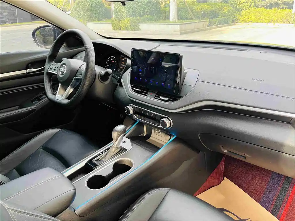 NISSAN TEANA 2022