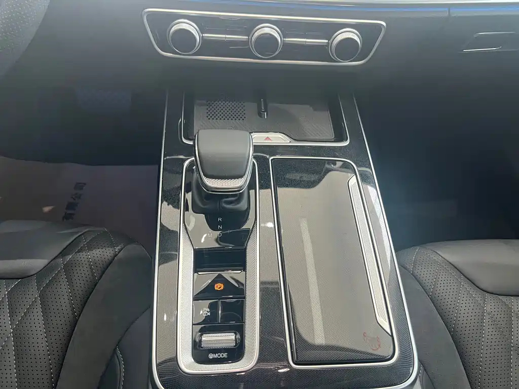 HONGQI HS5 2023