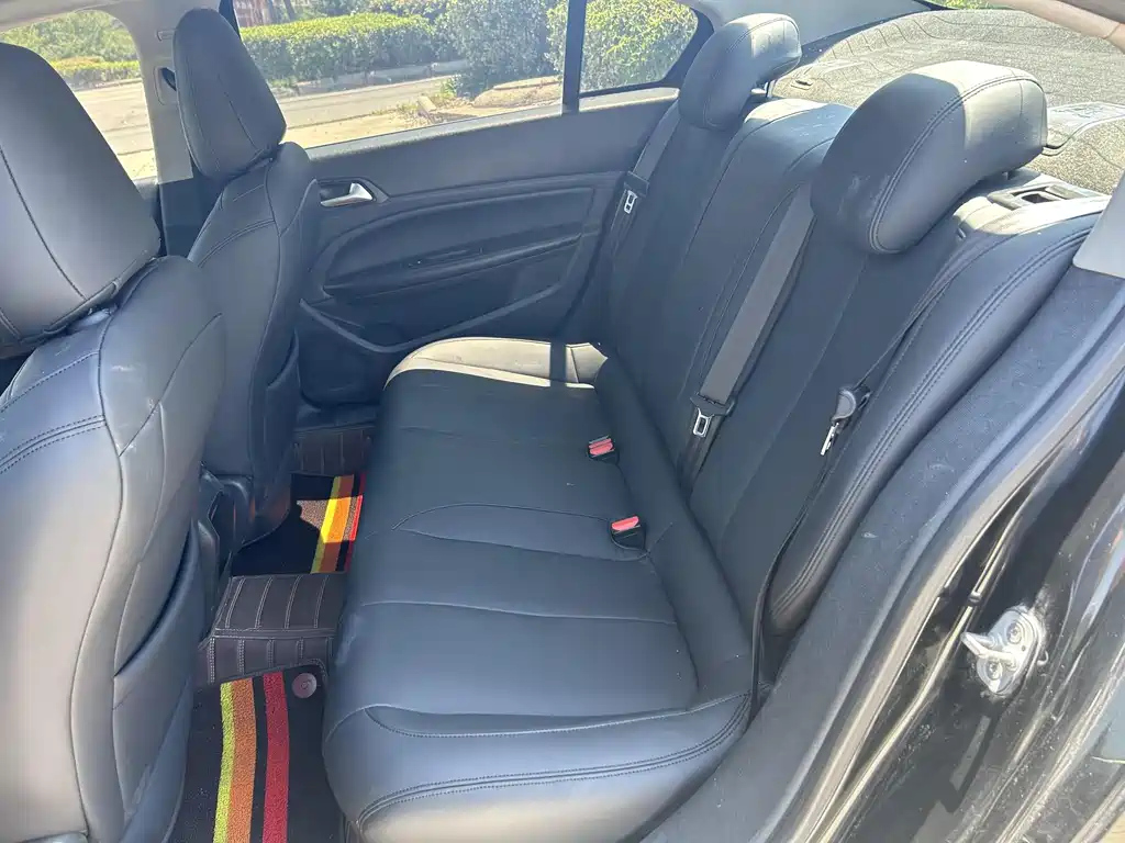 PEUGEOT 408 2014