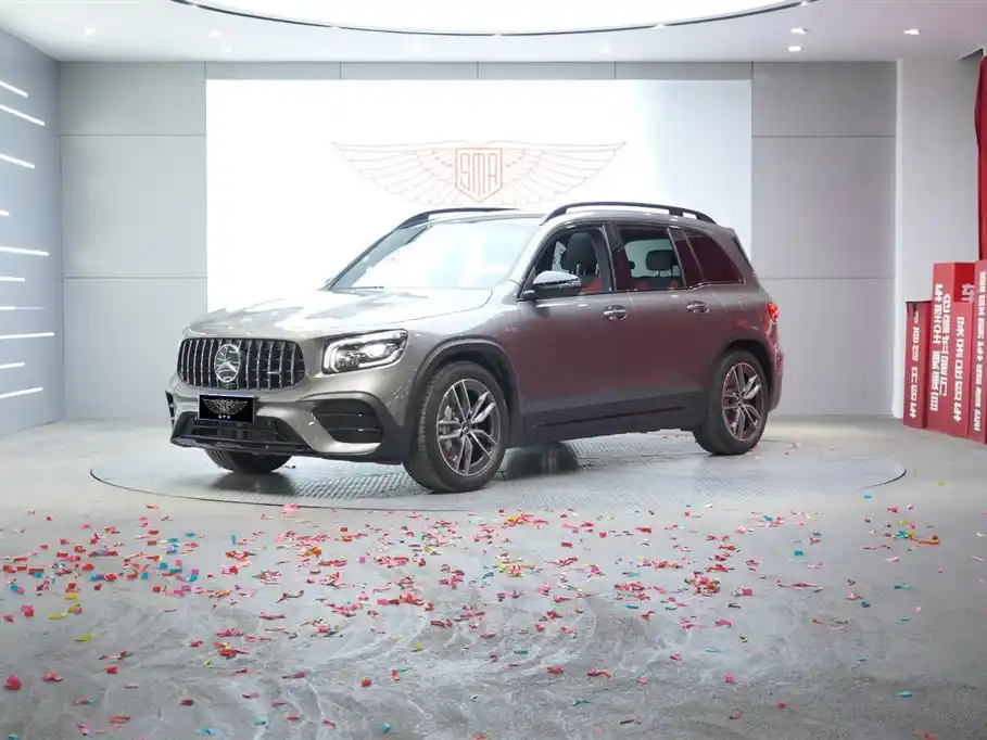 MERCEDES BENZ GLB AMG 2023