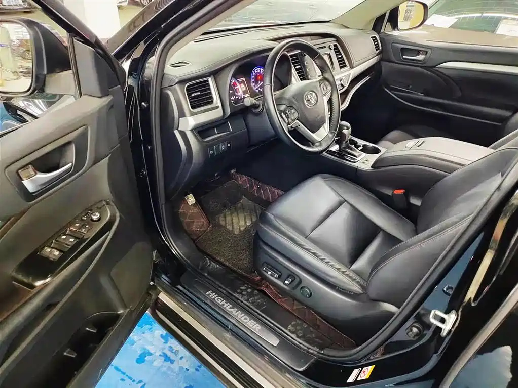 TOYOTA HIGHLANDER 2018