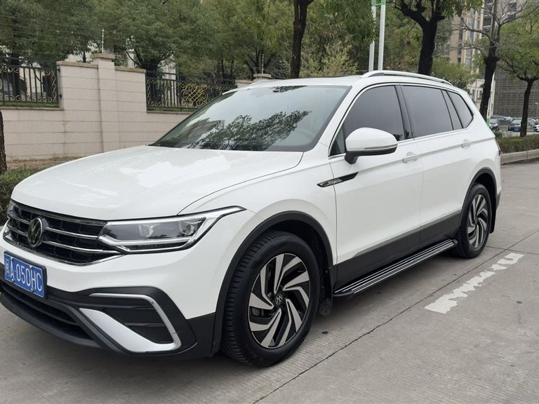 VOLKSWAGEN TIGUAN L 2022