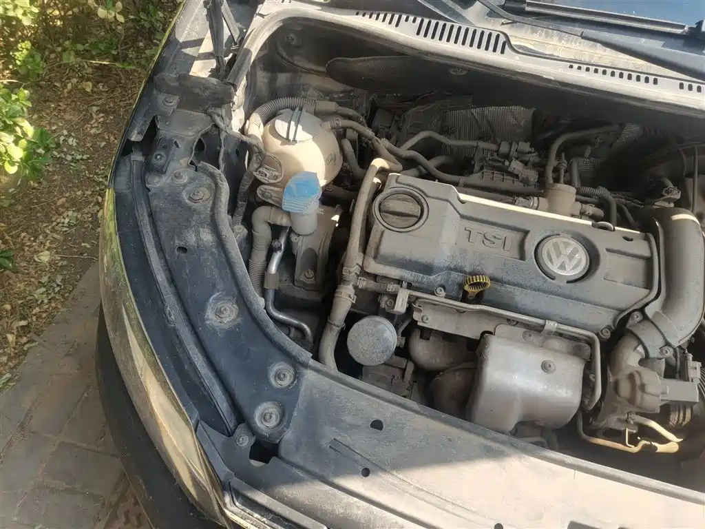 VOLKSWAGEN TOURAN 2015